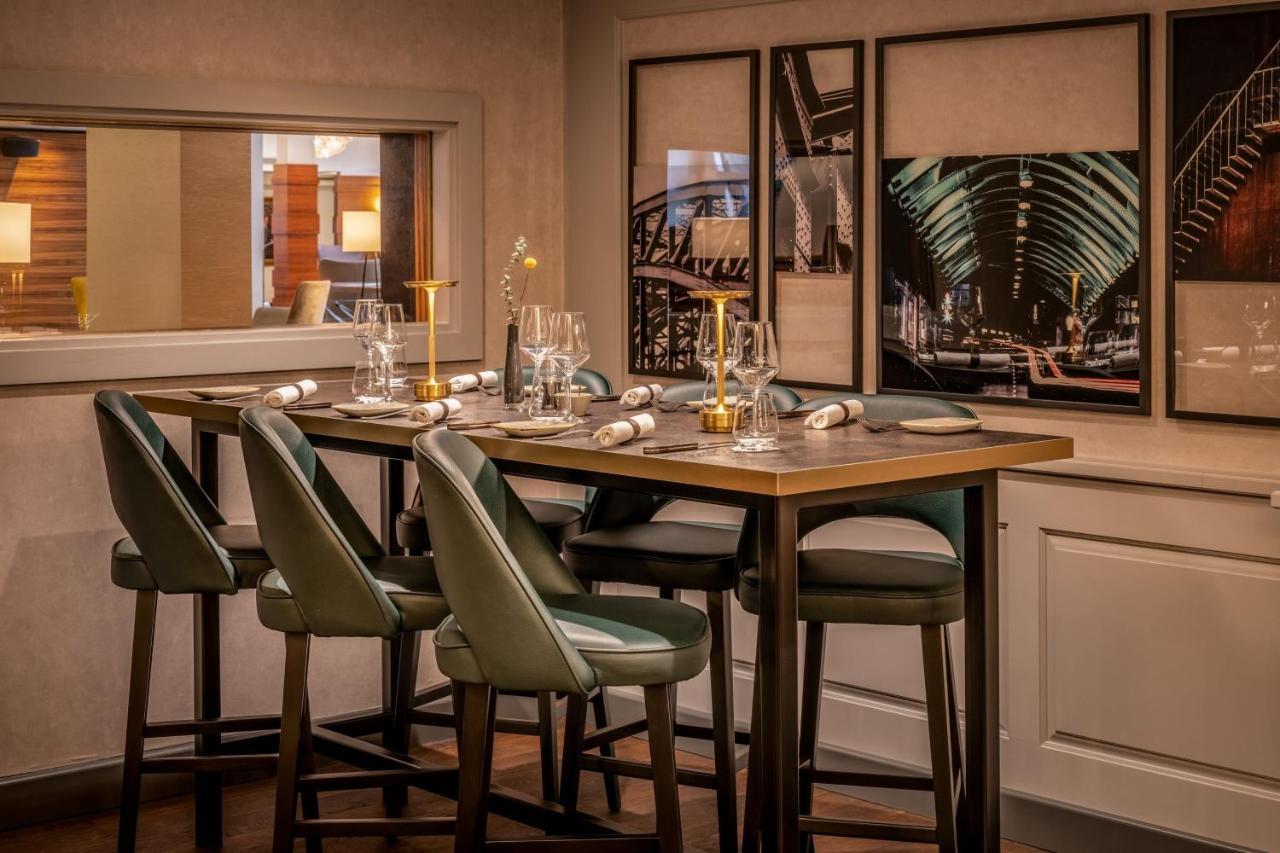 فندق كولونيا ماريوت المظهر الخارجي الصورة The bar at the restaurant